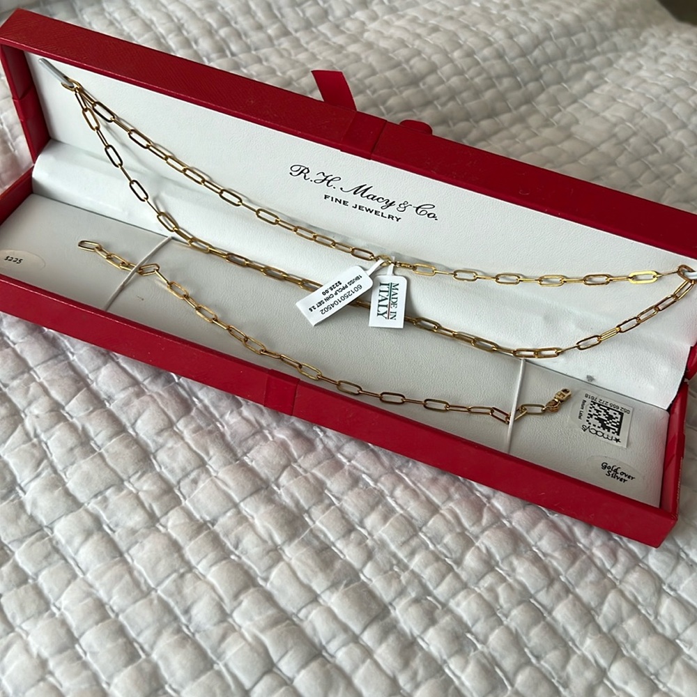 Necklace and bracelet. Gold over Silver